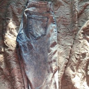 FOREVER 21 SKINNY JEANS